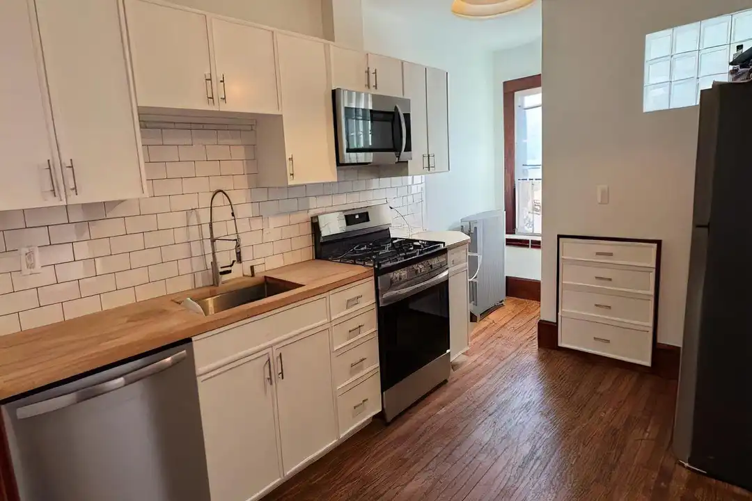 329 Main St unit 3 – photo 1 of 11