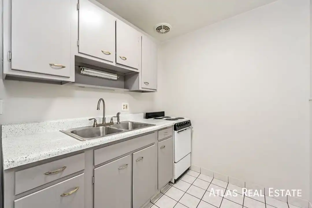 510 Dayton St - More
