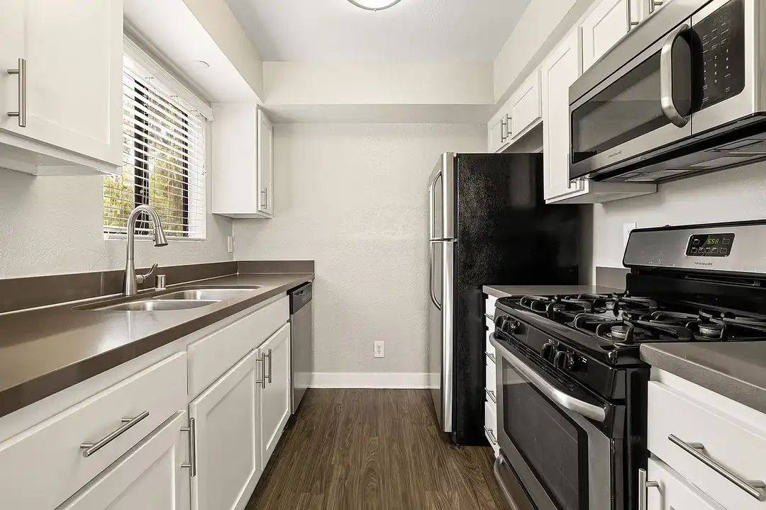 Apartment in Los Angeles, Studio City - View 5