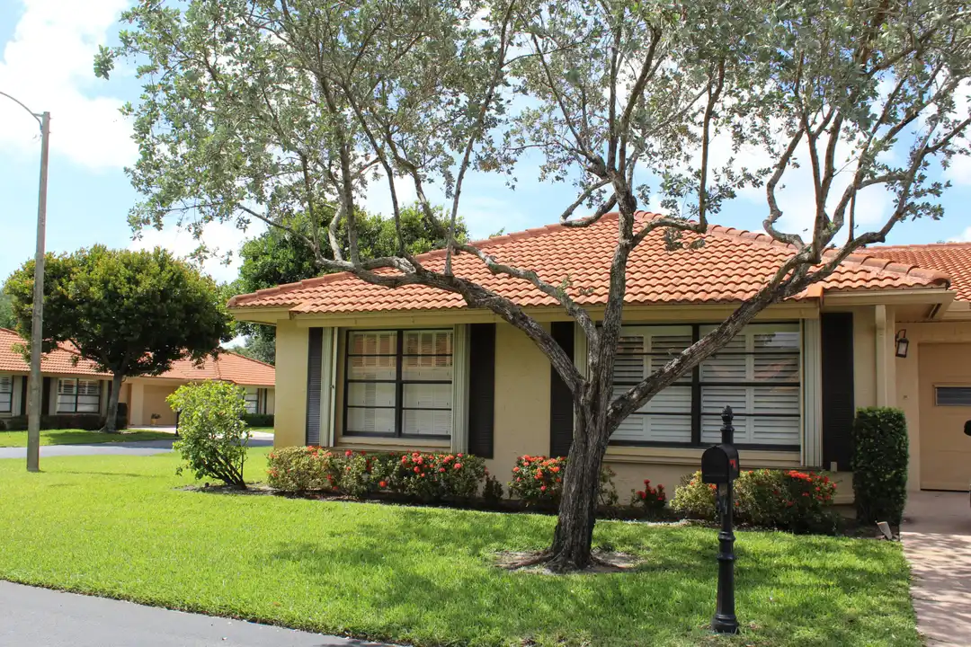 4525 Nutmeg Tree Ln unit A - View 3