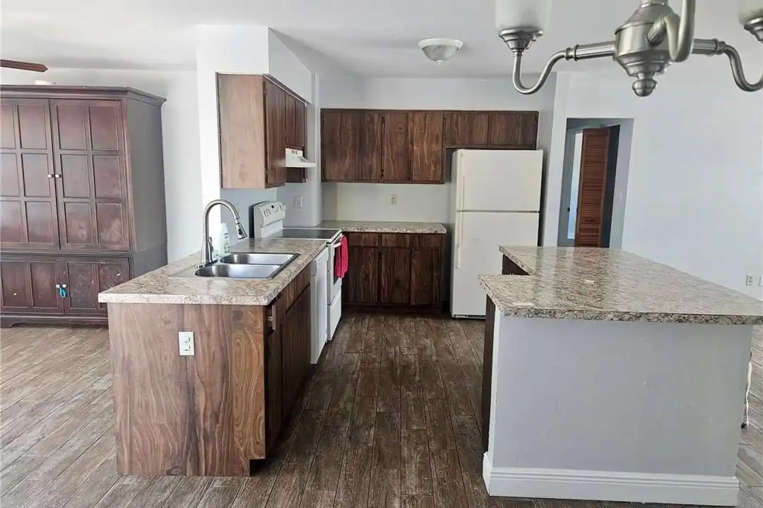 808 Greenwood Ave #8 - View 3