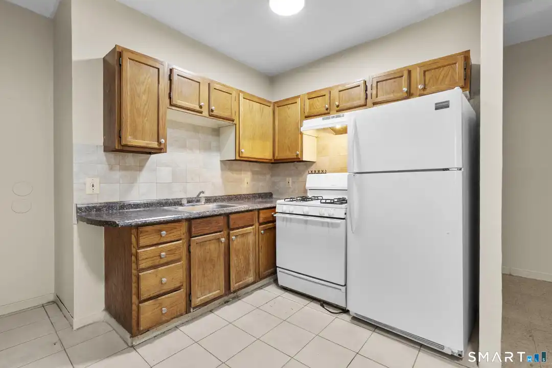26 Lawrence St unit 3 – photo 1