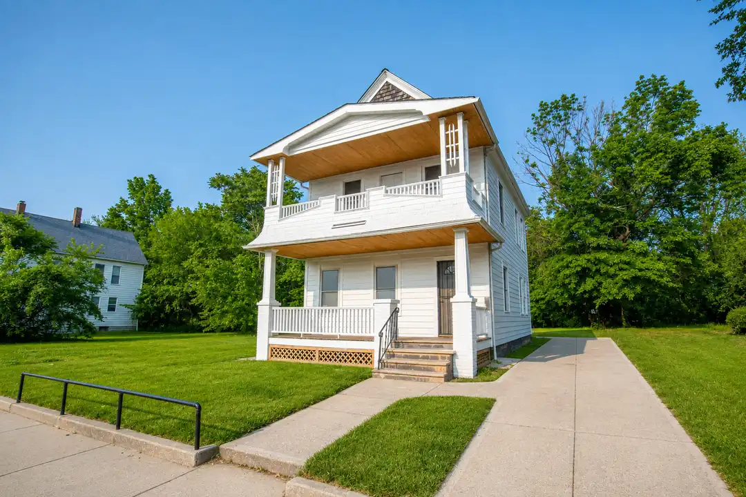 1001 E 74th St – photo 1