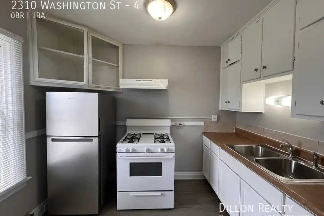 2310 Washington St - View 4
