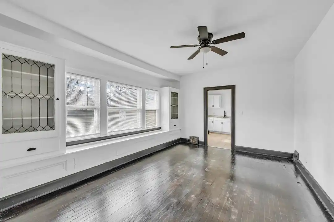 3058 E 116th St unit UP - View 6