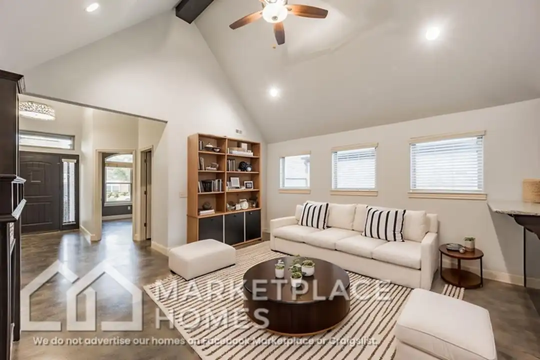 3211 SW Stonepoint Ave - View 5