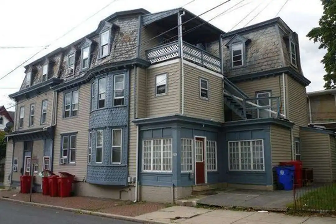 305 N York St unit 301 – photo 1 of 11