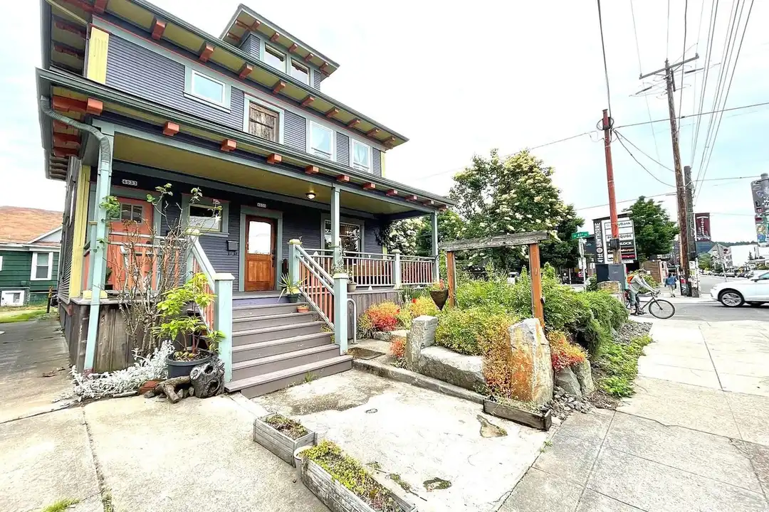 Apartment in Portland - View 2