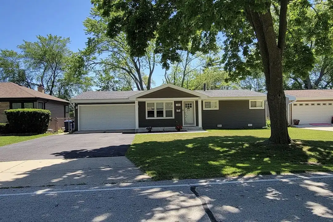 159 E Walnut Ave – photo 1