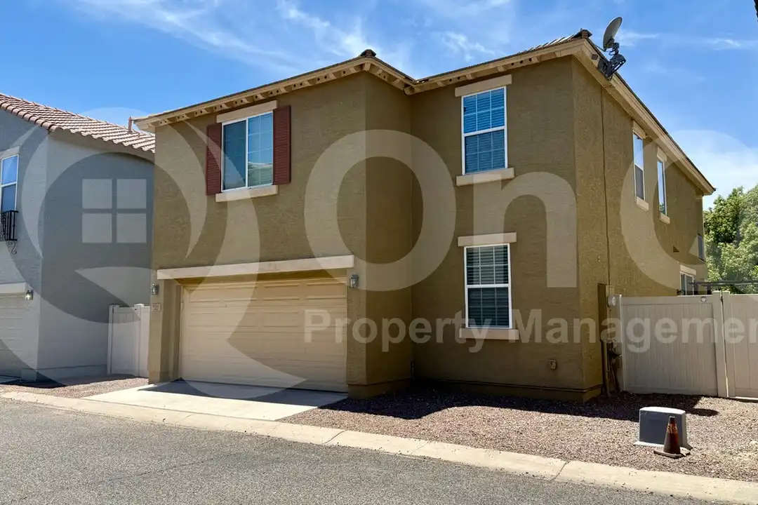 House in Gilbert - View 4
