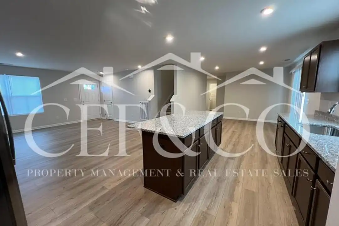 921 Delia Ave - View 6