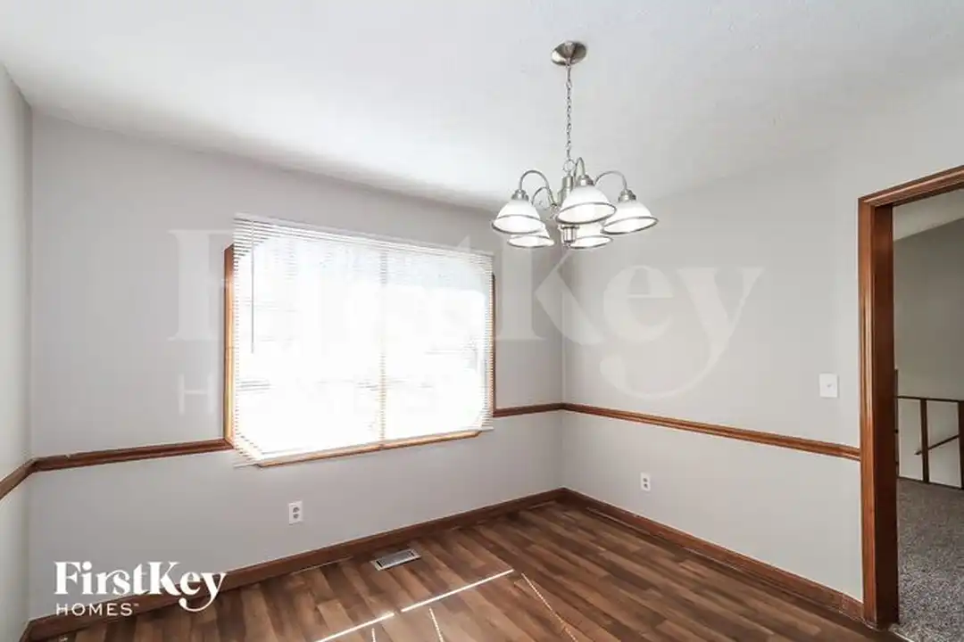 213 Park Ave - View 5