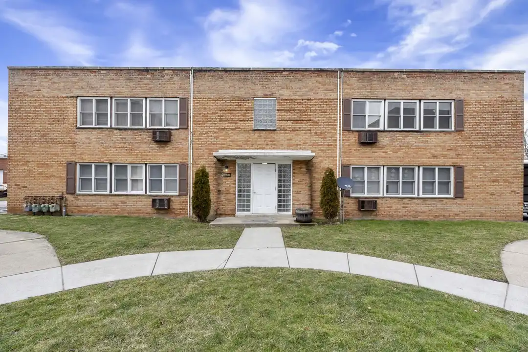 20648 Lorain Rd unit 1-R – photo 1 of 11