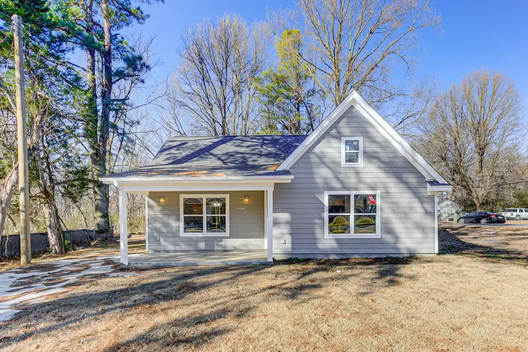 2927 Beechmont St - View 2