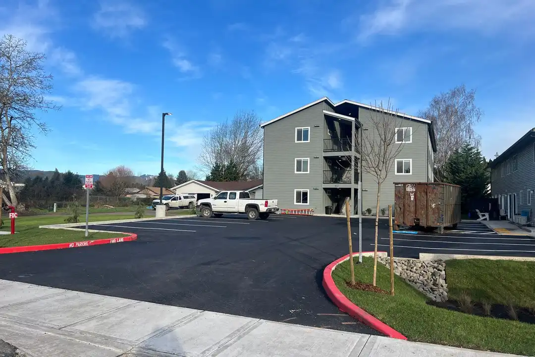 612 5th St unit 203 – photo 1 of 33