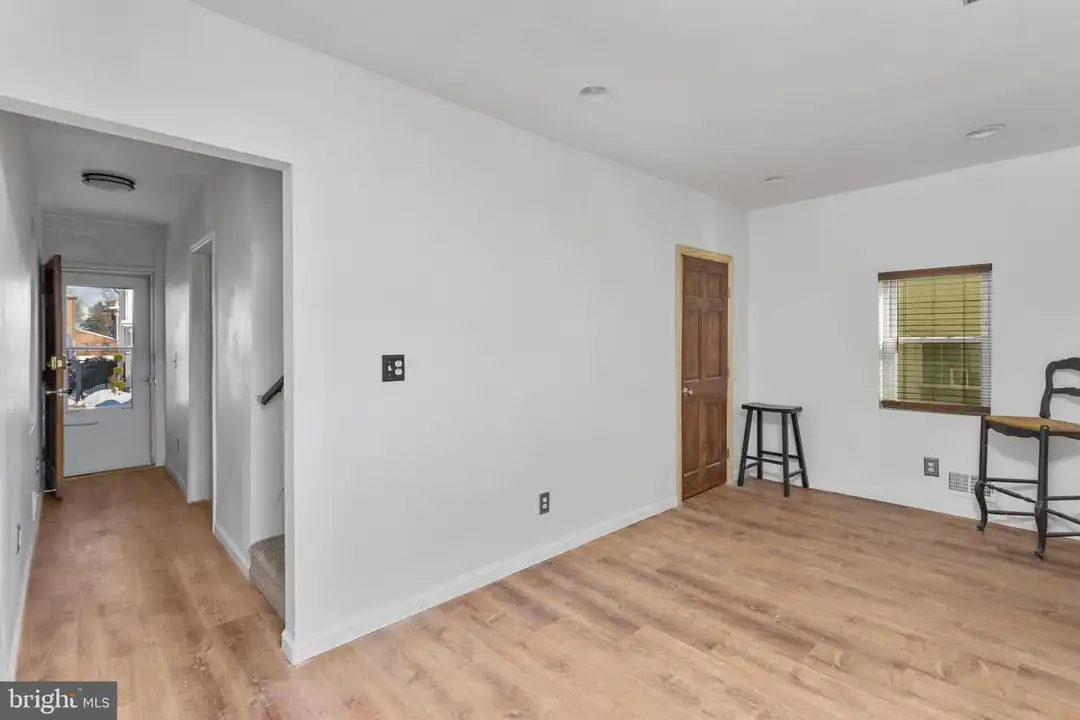 422 Prince St - View 4