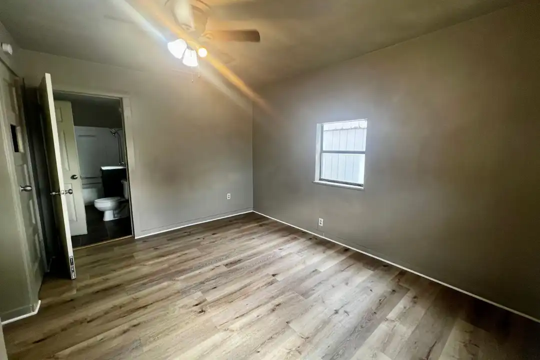 220 N 6th St - View 5