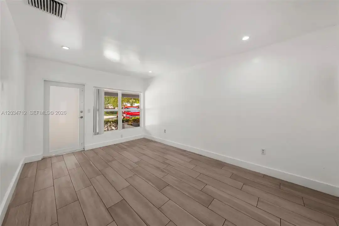 520 NW 104th St unit 522 - View 4