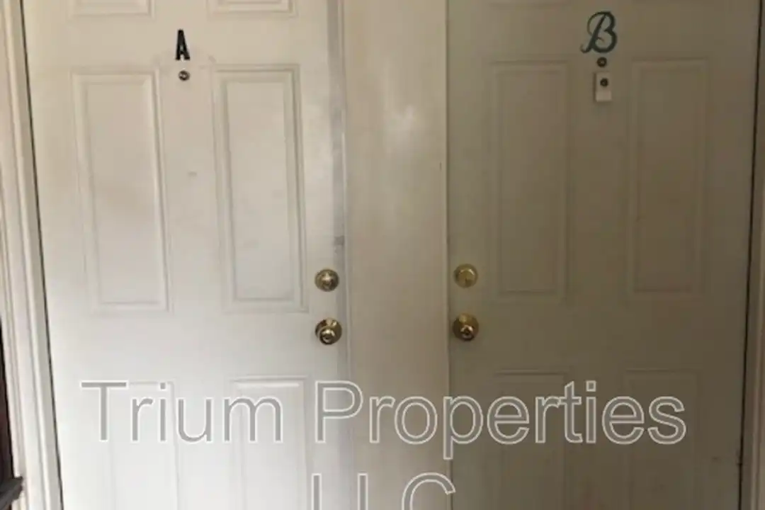 295 E Ash St unit B – photo 1 of 9