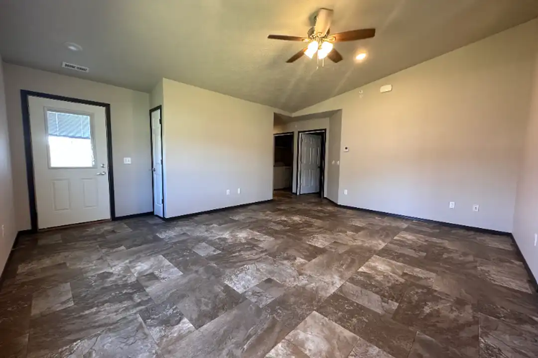 301 E Ivy Rd unit 1 - View 3