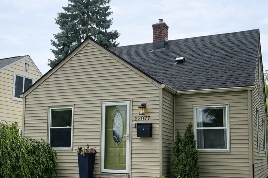 23077 Davey Ave – photo 1 of 13