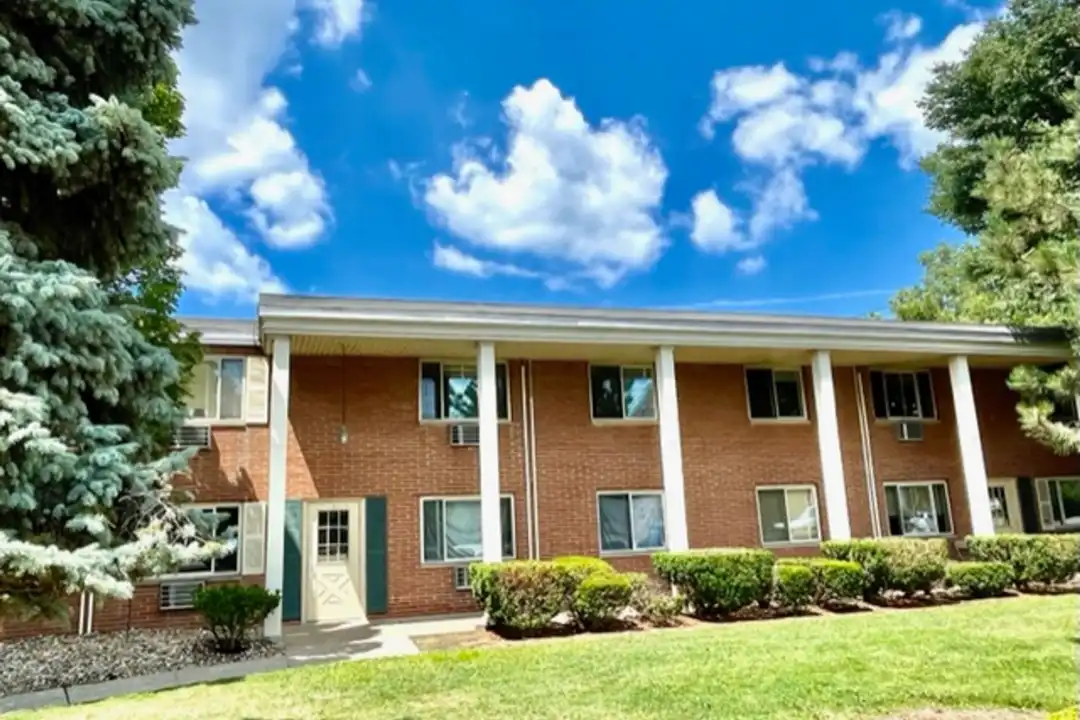 20604 Lorain Rd unit C17 – photo 1 of 7