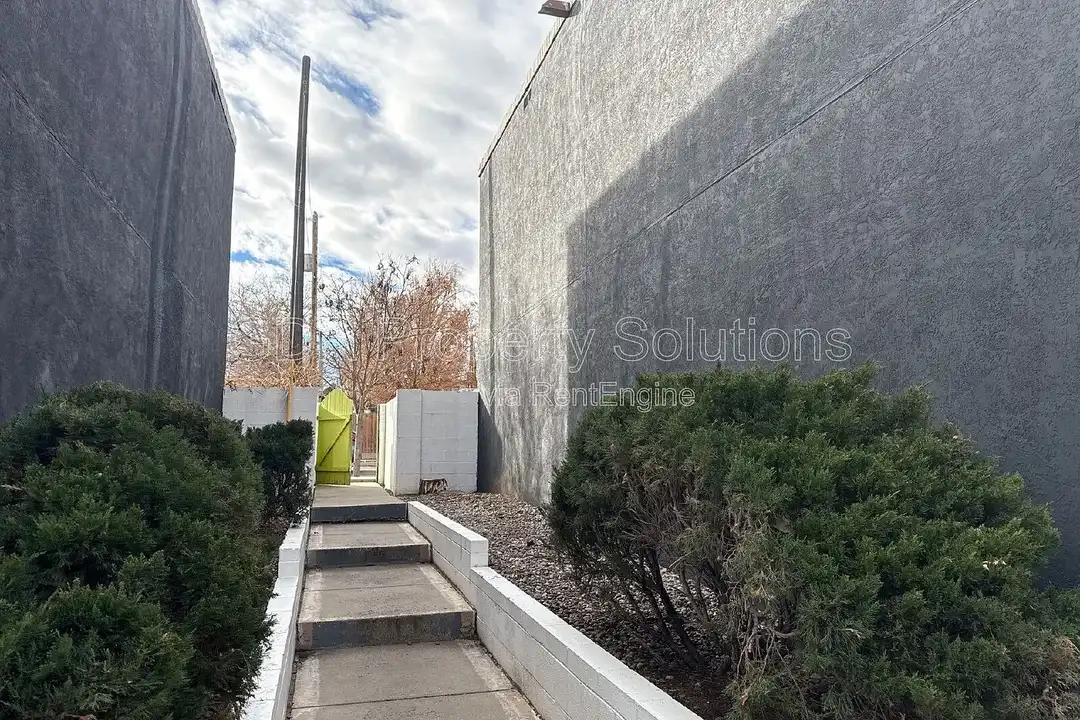 Apartment in Albuquerque - View 3