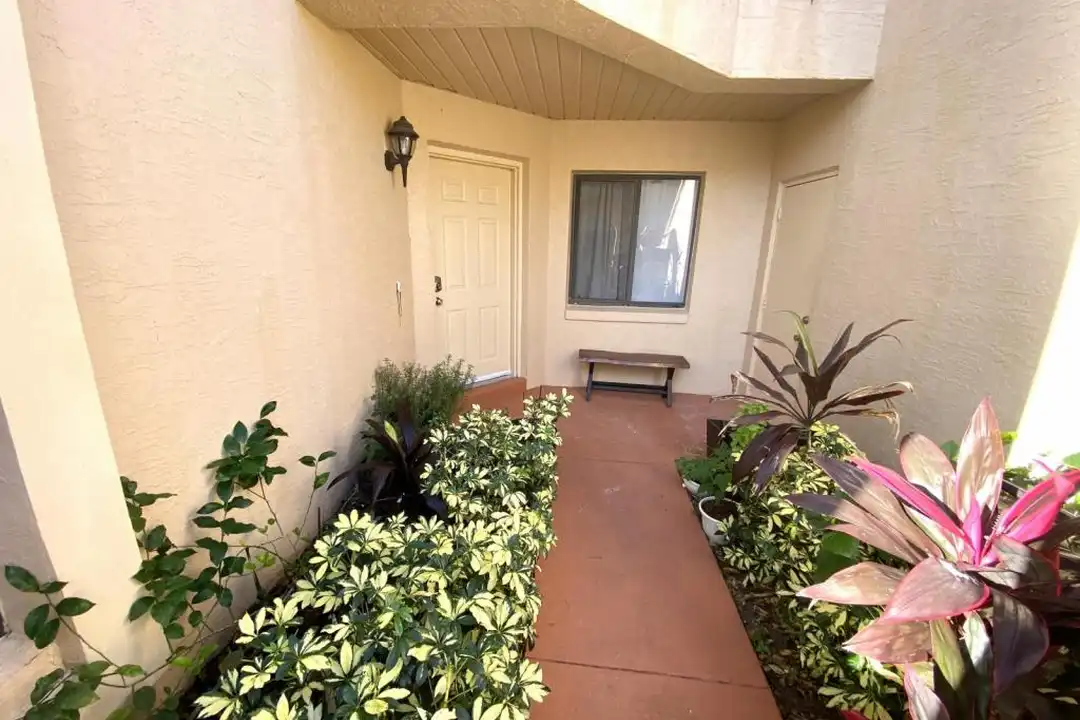 7603 Sugar Bend Dr – pohled 4
