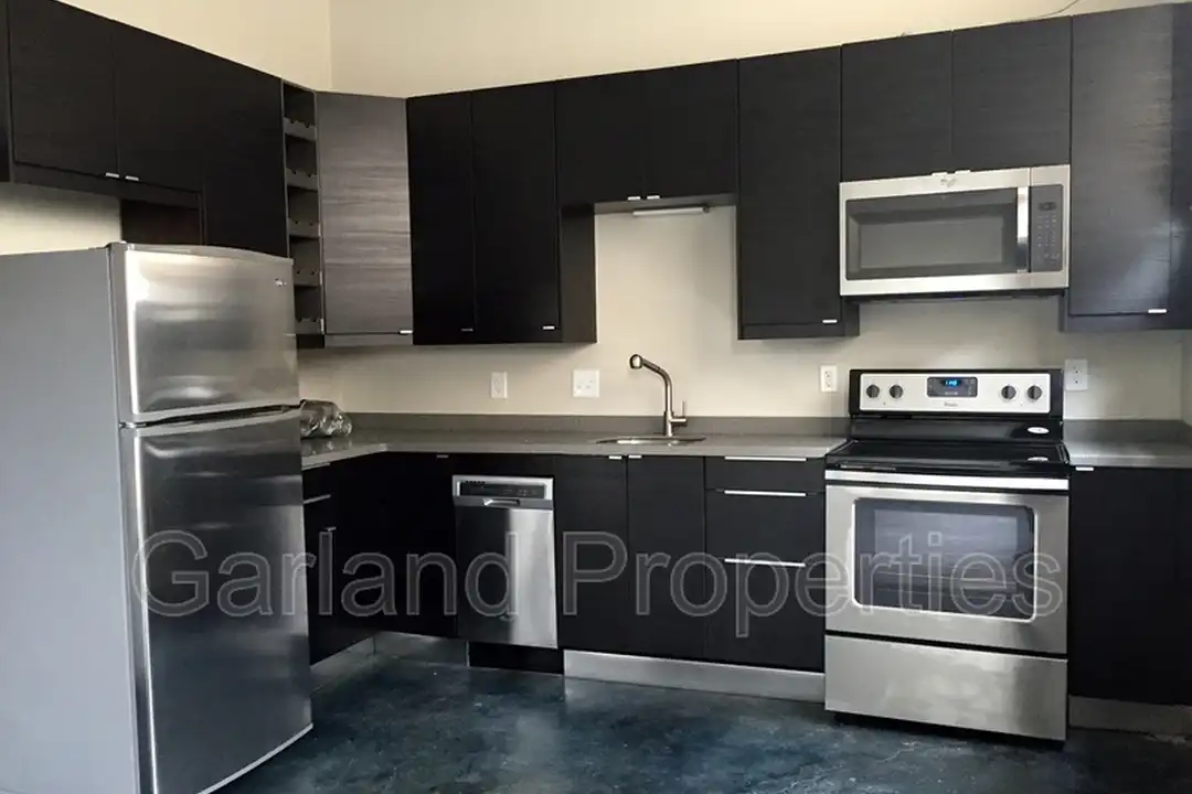 631 Campbell Ave SW unit 103 – photo 1