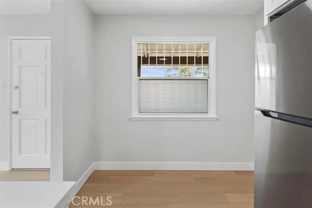1109 E 3rd St unit B - More