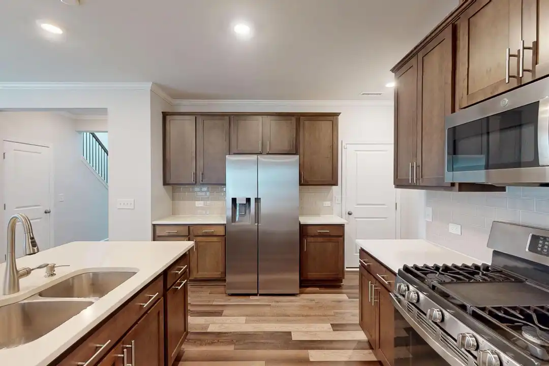 1631 Chestnut Tree Dr - More