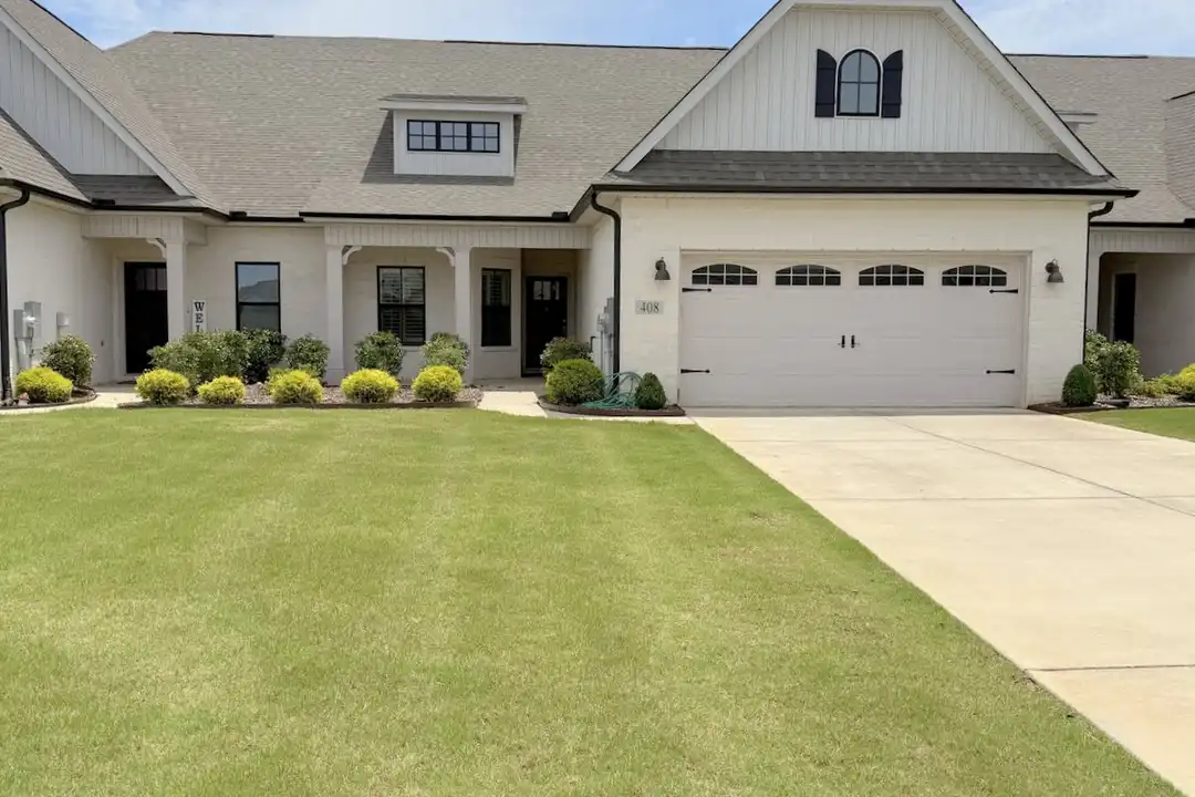 408 Raleigh Elm Dr - View 3