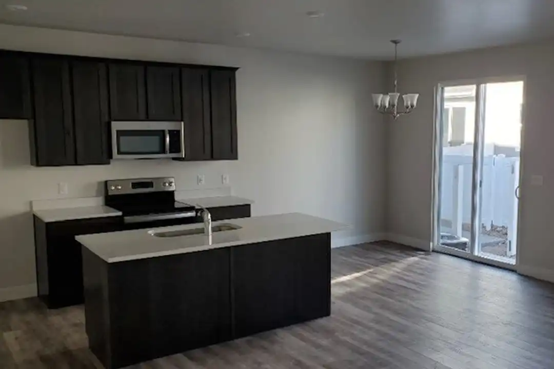 2470 Wysteria Dr - View 3