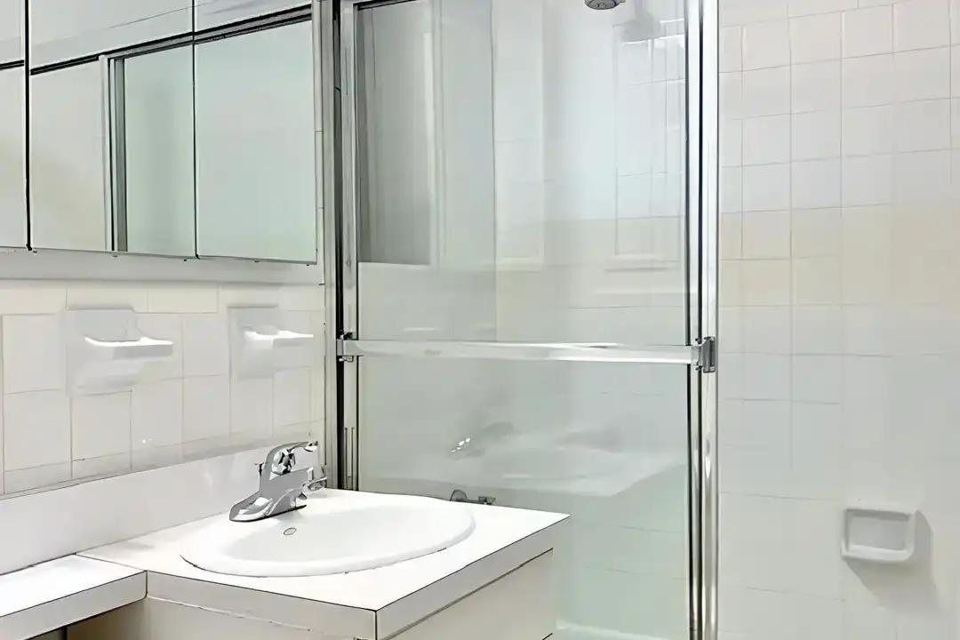 Apartment in New York - View 5