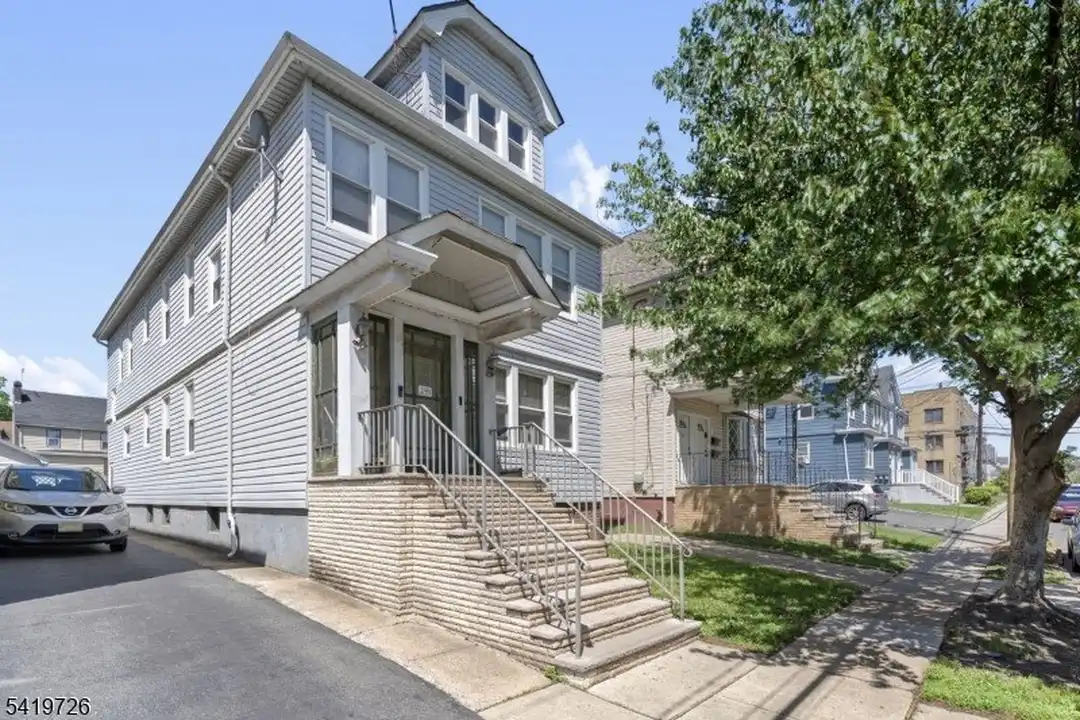 144 Bellevue St #1 - View 3