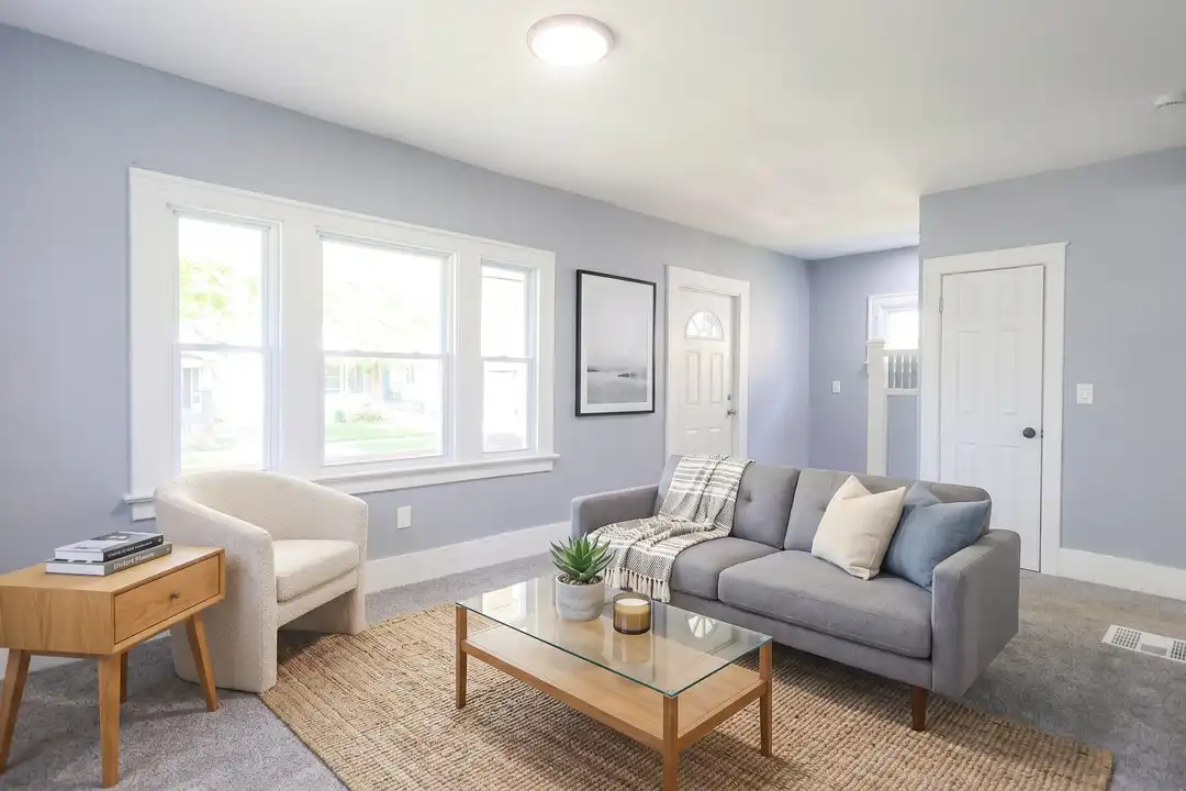 3529 E 106th St – photo 1