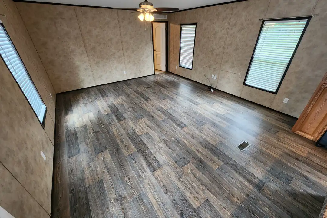 502 E Lee - View 2