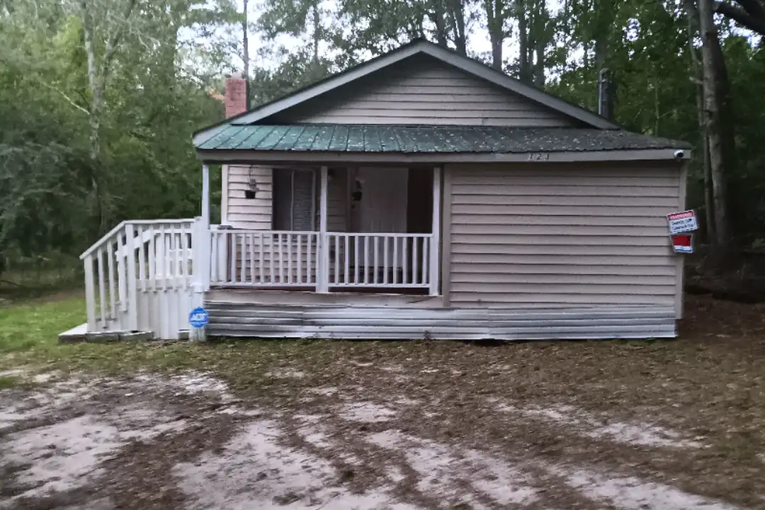 123 Lucille Rd – photo 1 of 16