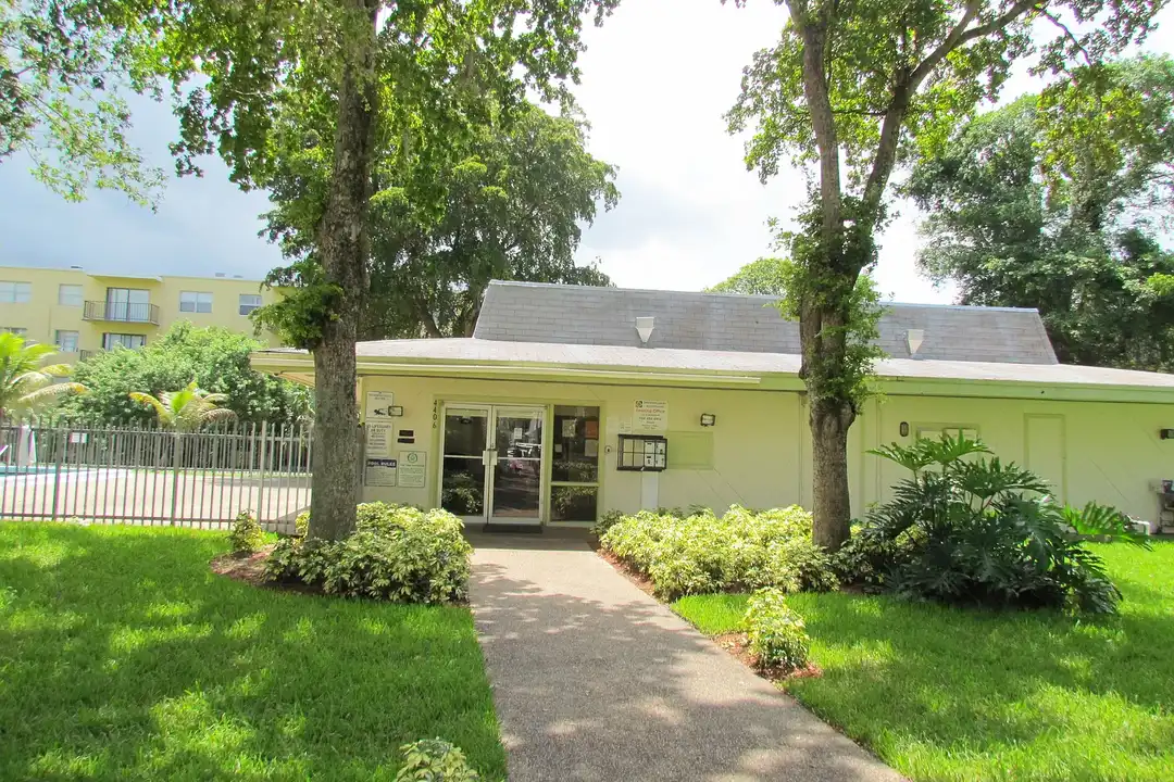 Seawind Lakes I - More