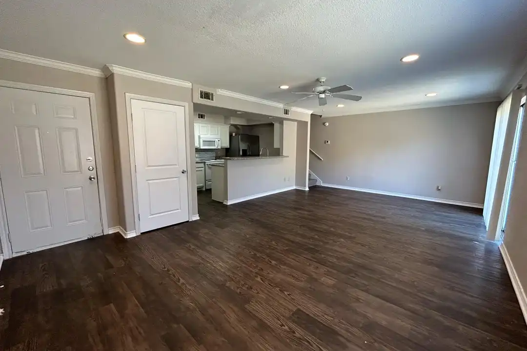 2507 Pascal Ct unit A - View 5