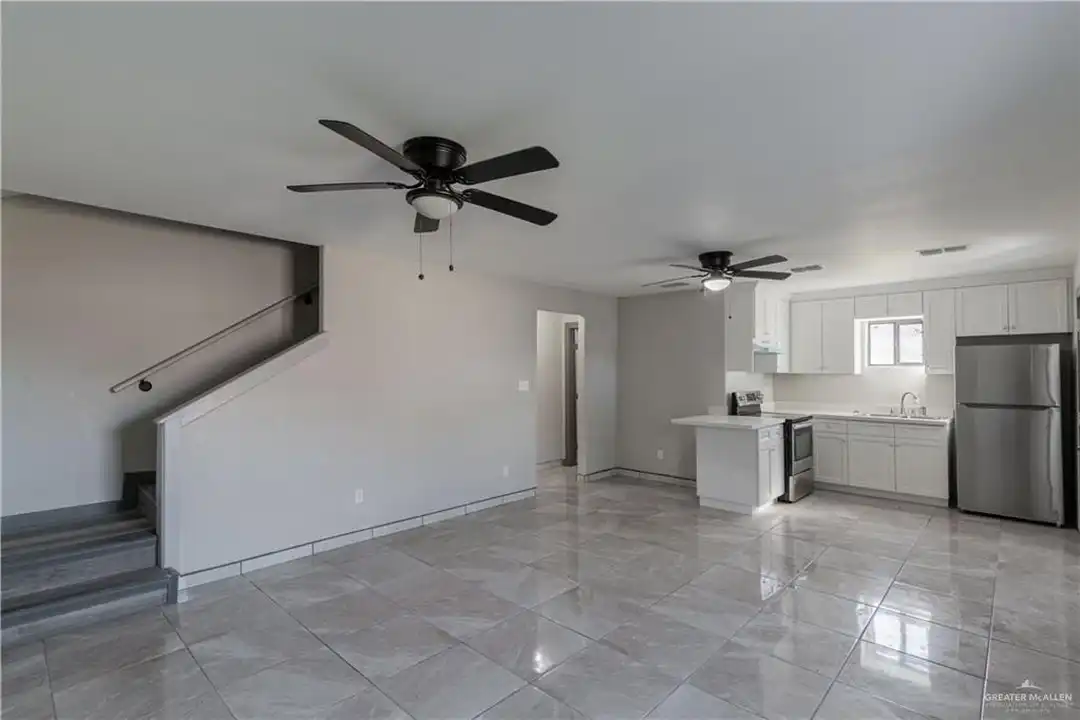 6612 S Olivarez St - View 2