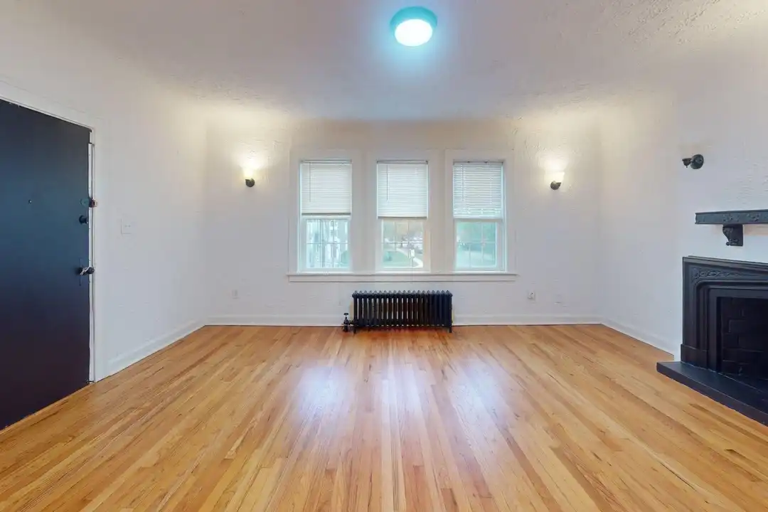 2666 N Moreland Blvd – pohled 2