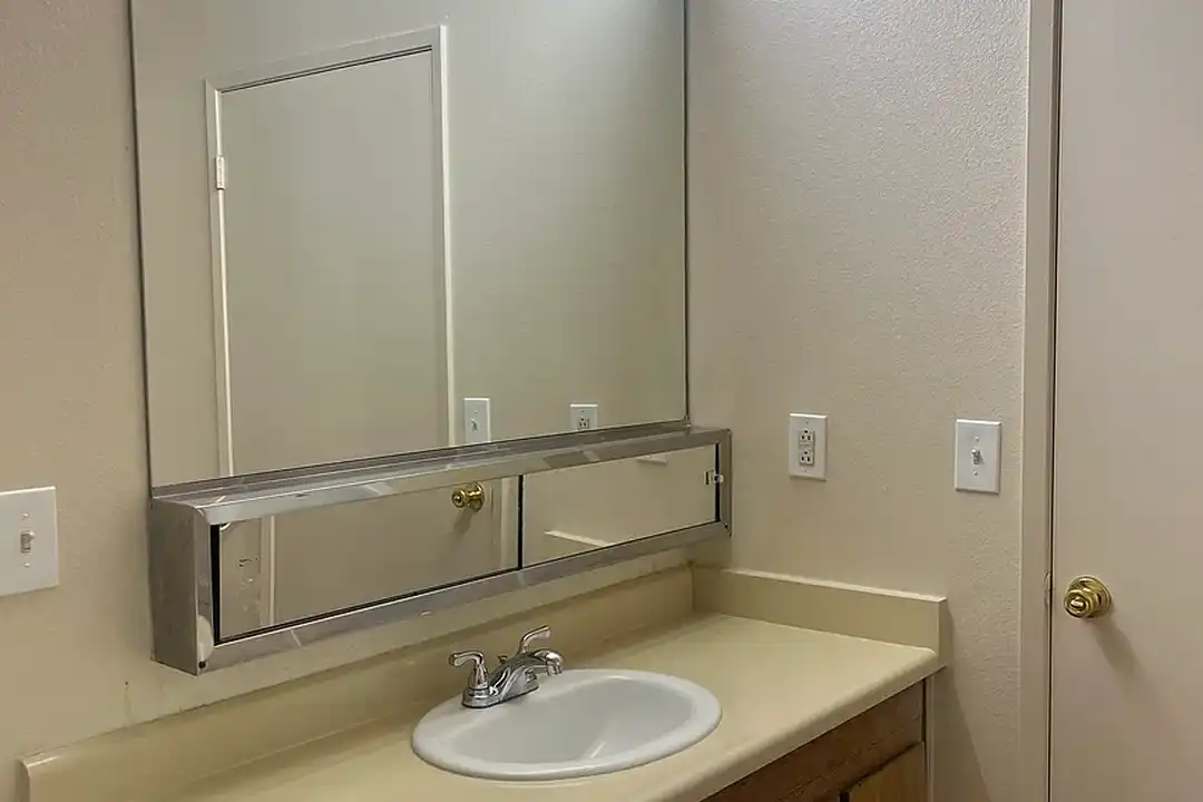 WESTMARC APARTMENT HOMES – photo 1