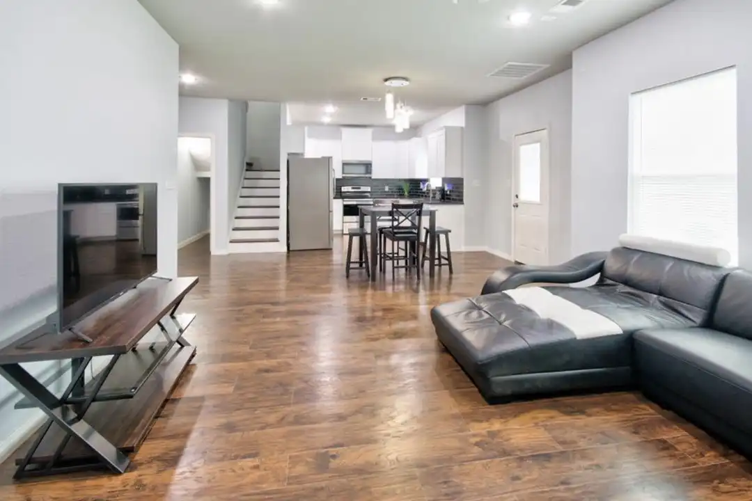 3510 Oleander Ave - View 3