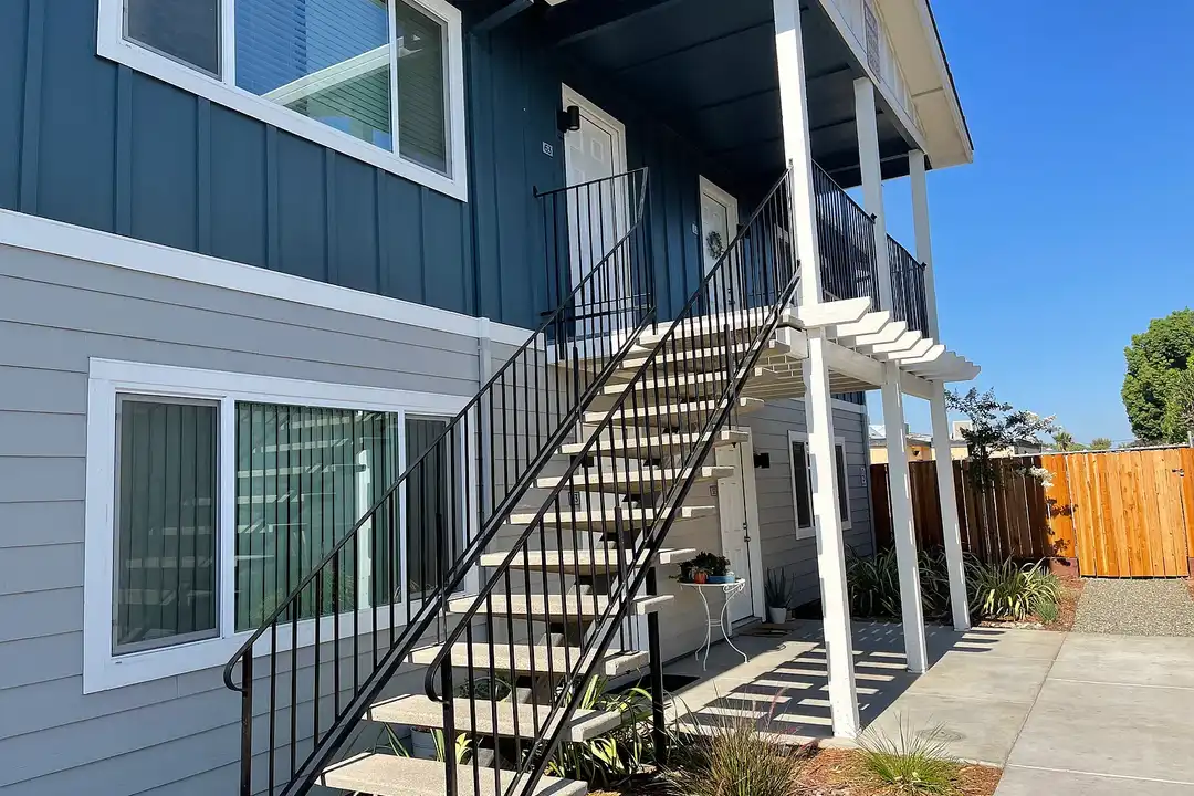 Sutter Commons Apartments - View 5