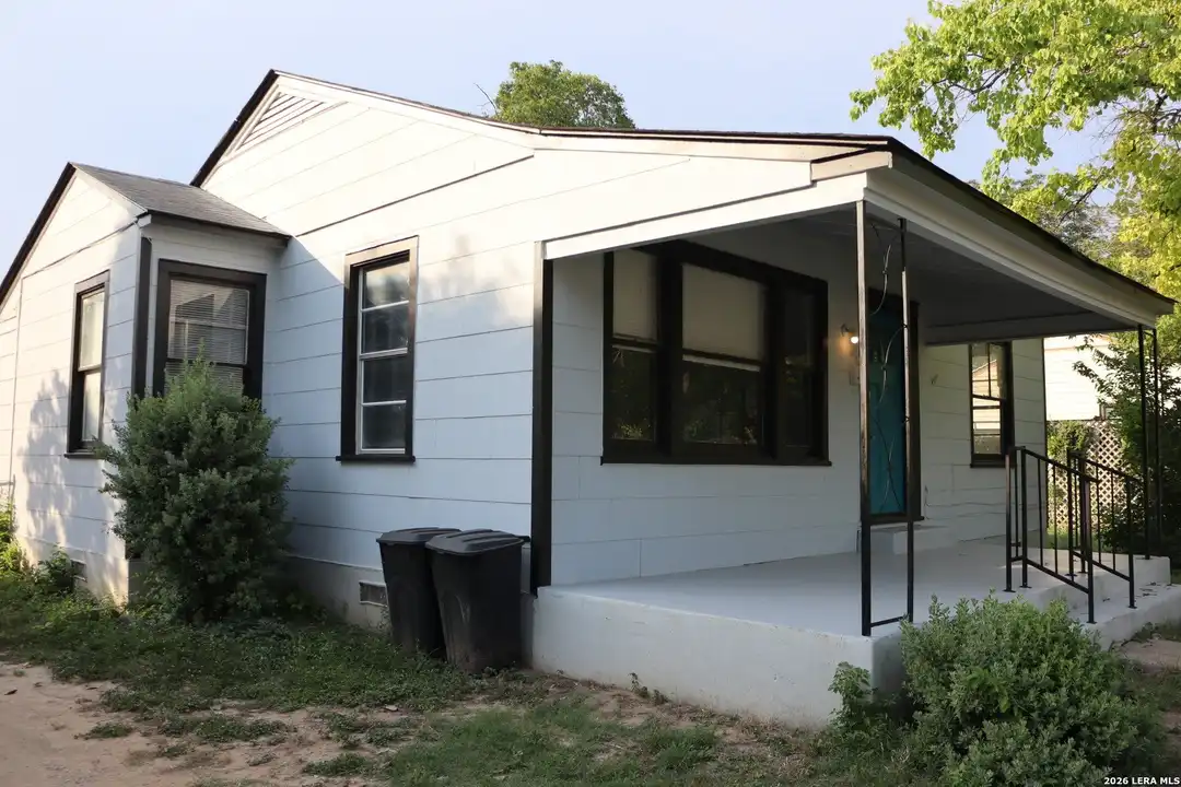 203 Brooks Ave - View 3