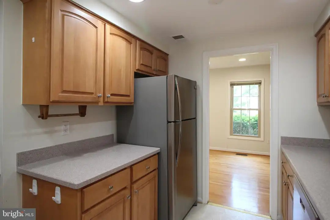 436 N Park Dr - More