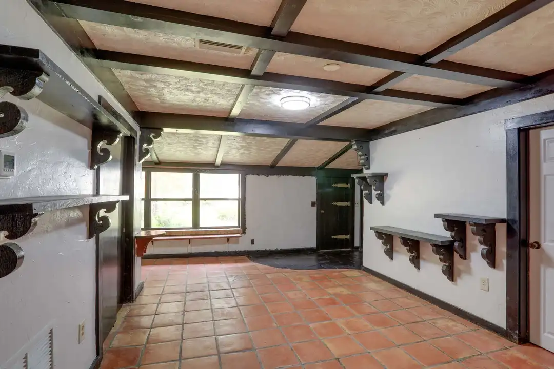 2960 Leslie Dr – pohled 5