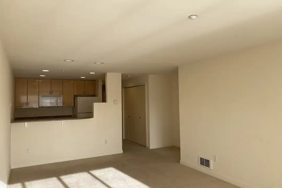 2717 76th Ave SE unit MM104 - View 4