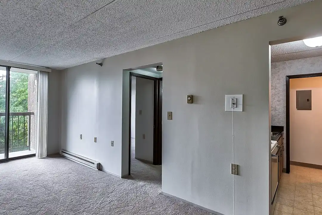 1120 Main St unit #6, Follansbee – photo 1 of 4